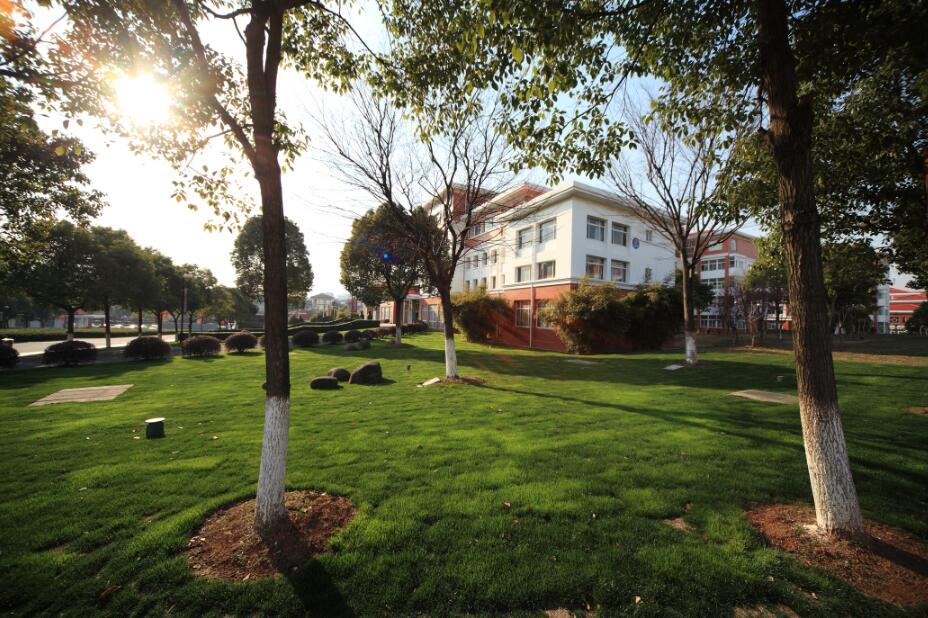 荣县技工学校简介 荣县技工学校简介