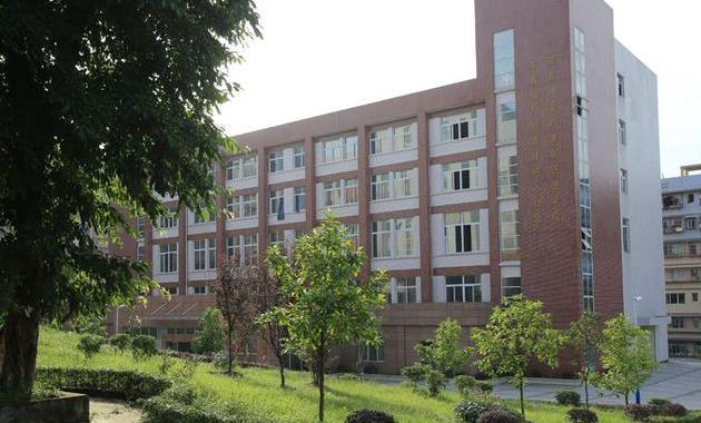 重庆市潼南恩威职业高级中学校简介 重庆市潼南恩威职业高级中学校简介