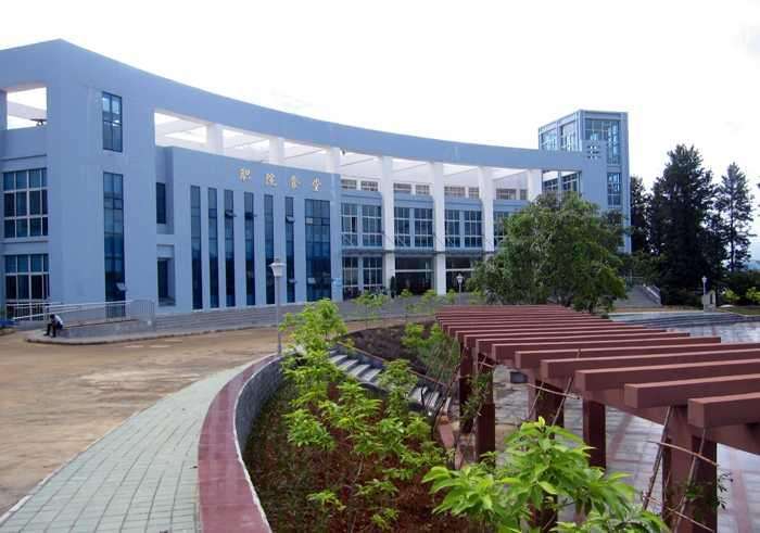 黔西南民族职业技术学院学校简介 黔西南民族职业技术学院学校简介