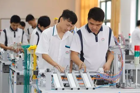 成都技校有什么比较好的专业