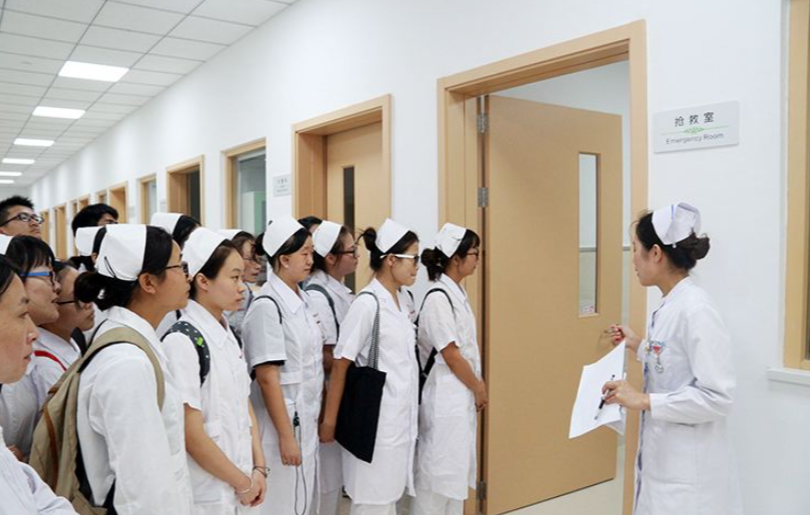 成都职高什么专业适合女生学