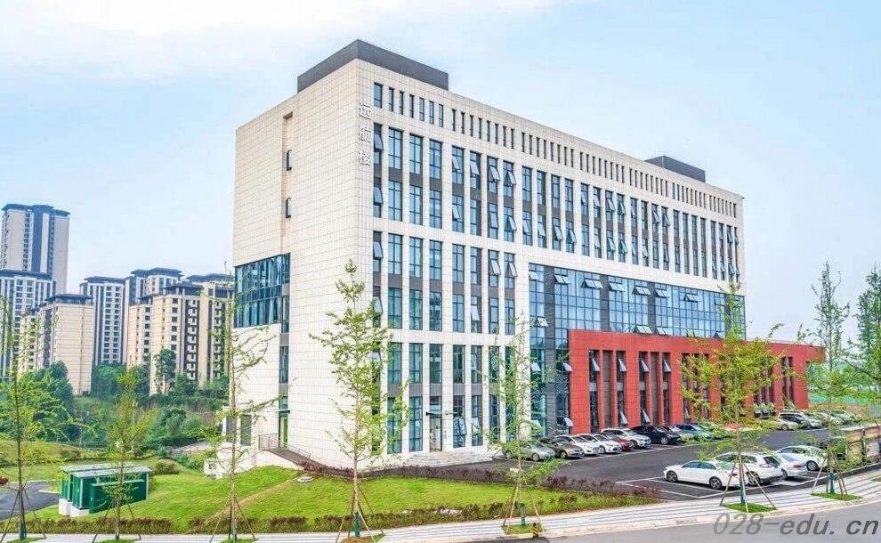 天府新区通用航空职业学院 天府新区通用航空职业学院