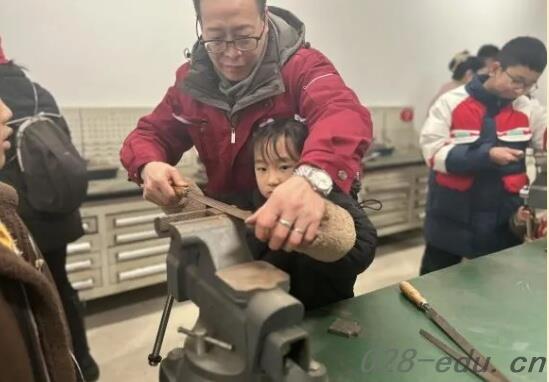 成都汽车职业技术学校