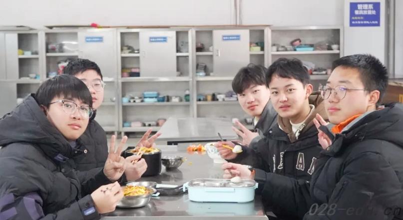 成都华商理工职业学校