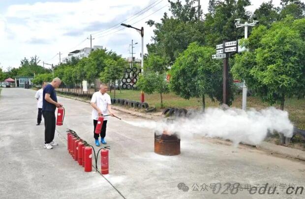 南充电子工业学校 南充电子工业学校