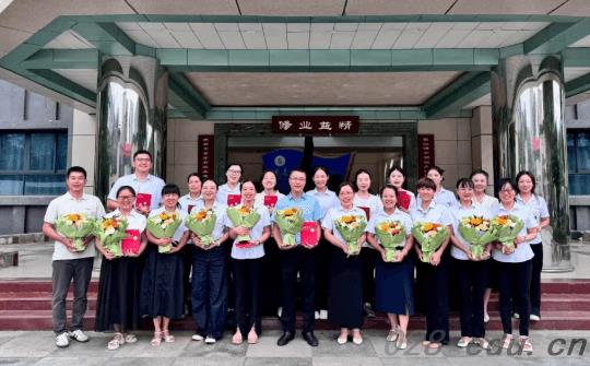 成都佳兴外国语学校