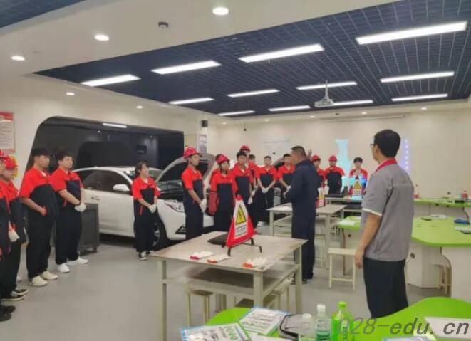 四川希望汽车技师学院