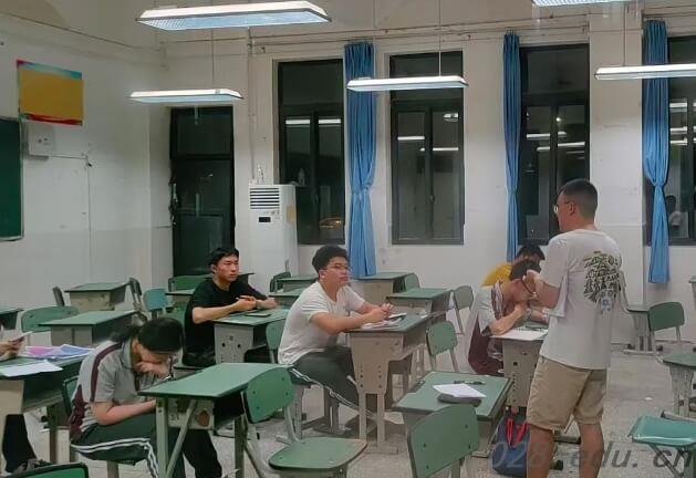 四川省金堂中学校