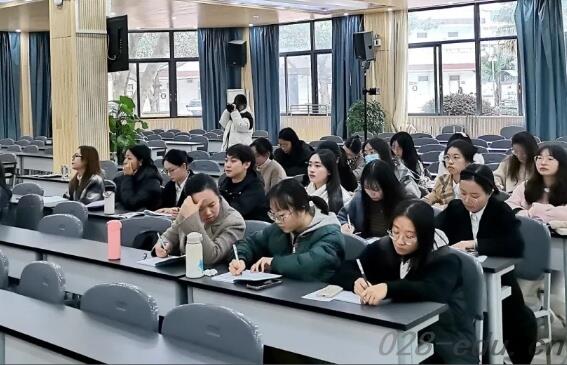 成都石化工业学校 成都石化工业学校