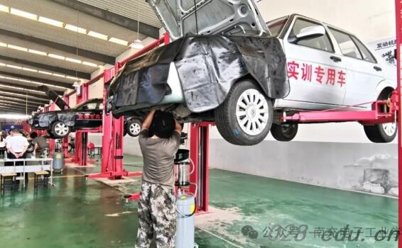 南充电子工业学校 南充电子工业学校