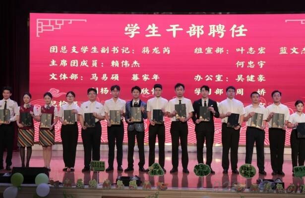 四川天府新区航空旅游职业学院 四川天府新区航空旅游职业学院