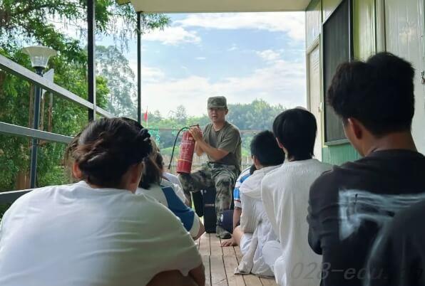 四川省经济管理学校