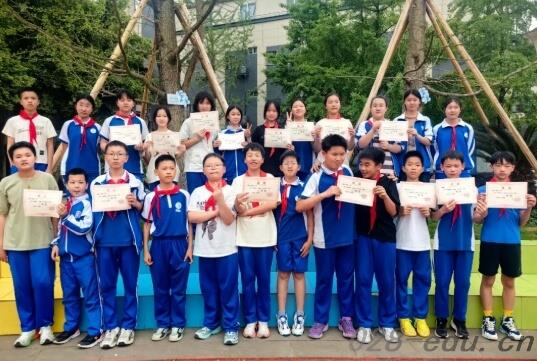 成都佳兴外国语学校