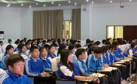 成都电子信息学校 成都电子信息学校